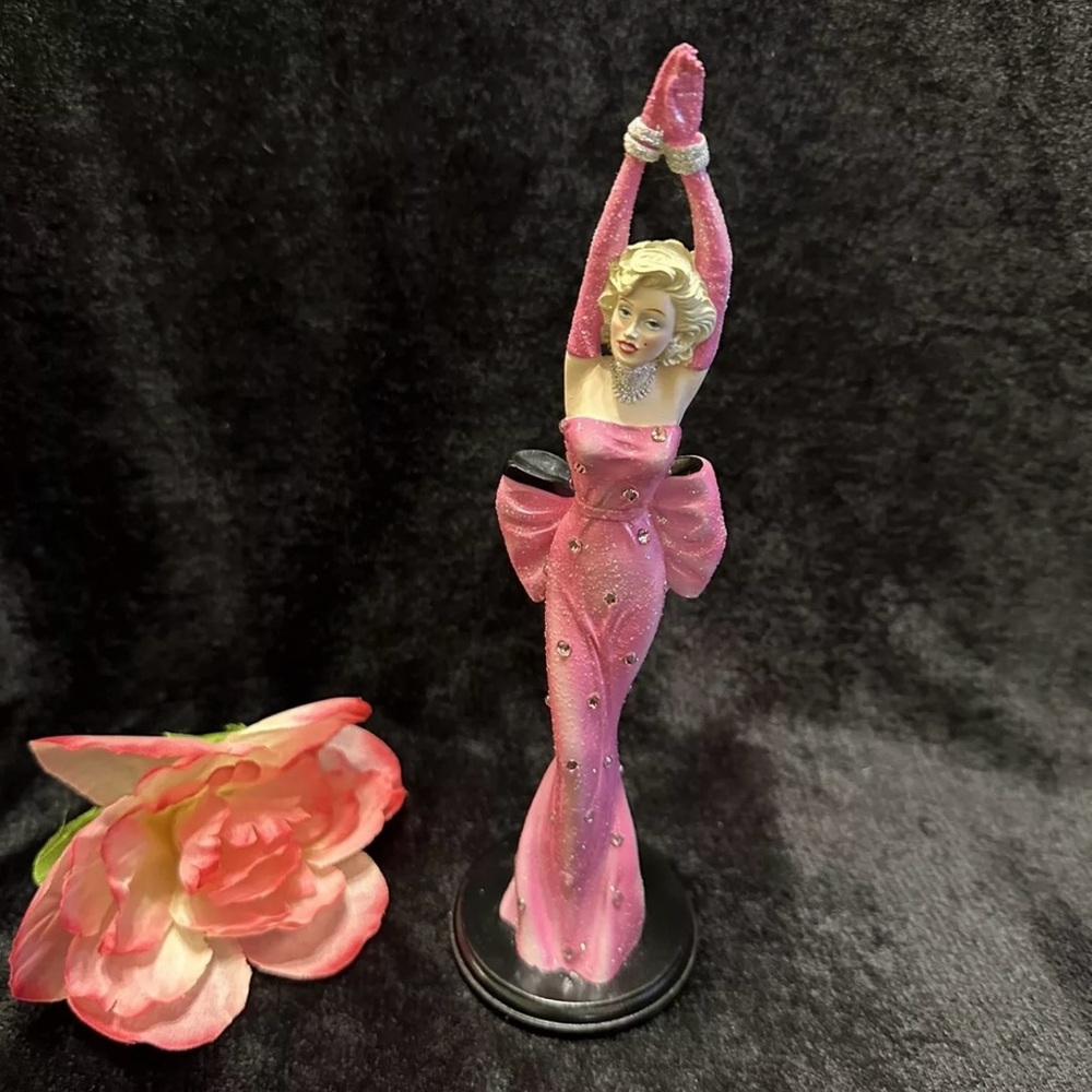 Marilyn Monroe Crystal Reflections Figurine by the Hamilton Collection - Picture 2 of 13